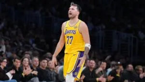 Luka Doncic se pierde juego ante Portland por lesión