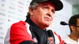 Un deseado fichaje lleva a tomar una drástica decisión en Alajuelense