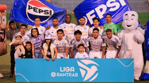 El motivo por el que Marco Domínguez no puede jugar ante Xelajú MC