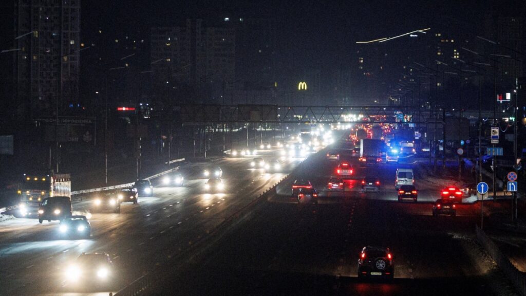 Hoy No Circula 14 de enero 2026: estos autos deben guardarse los miércoles por restricción