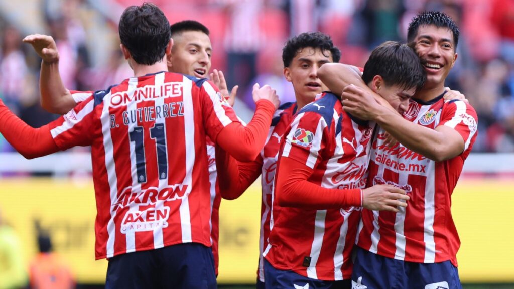 Chivas firma su mejor arranque de la década