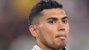 El AEK de Orbelín Pineda deja escapar el liderato tras empatar con Aris