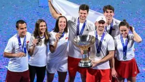 Polonia rompe su maldición y levanta el título de la United Cup