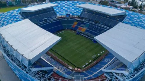 Avanza el mantenimiento de la cancha del Estadio Cuauhtémoc para el Mundial 2026