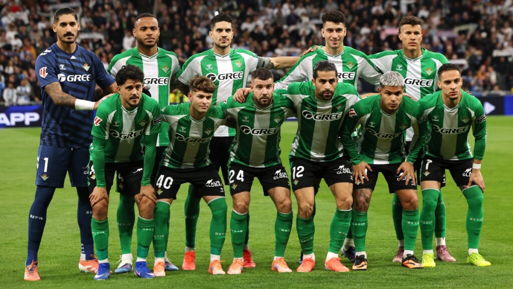 Once titular del Real Betis para enfrentar al Real Madrid en el Santiago Bernabéu