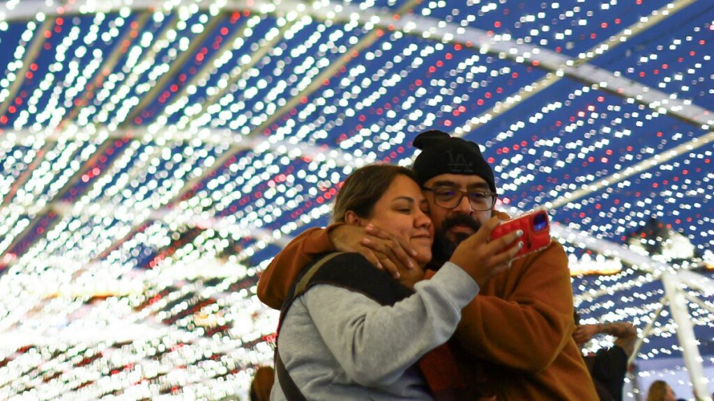 Así es el aumento al salario mínimo en 2026 | REUTERS/Raquel Cunha