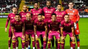 Saprissa debuta y ya todo es un escándalo: silbidos, quejas y pedidos de salida
