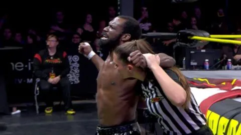 Rich Swann vence a AJ Francis en un brutal combate sin límites