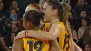 VakifBank Istanbul impone jerarquía ante Scandicci y toma el liderato en la CEV Champions League