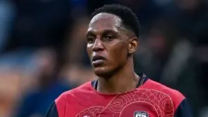 Yerry Mina, de amores y odios en el Cagliari