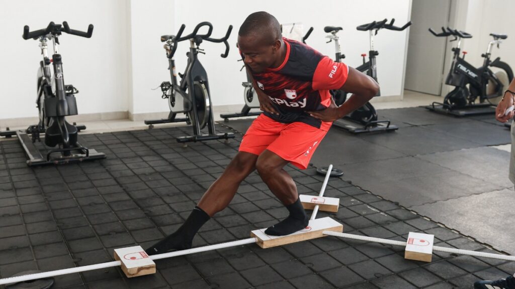 Yerson Candelo no jugará en Santa Fe