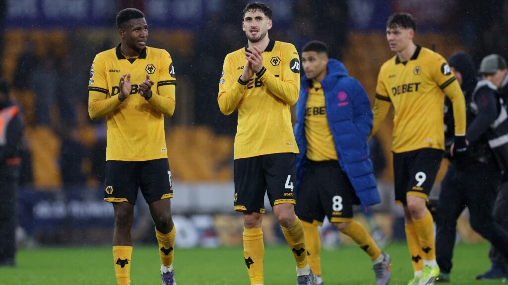 Yerson Mosquera con Wolverhampton