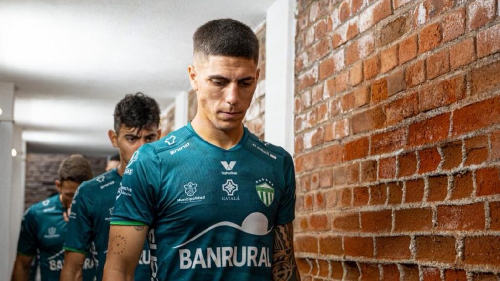 Francisco Apaolaza sufrió una durísima lesión | Facebook Antigua GFC