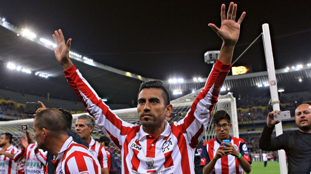 Alberto ‘Venado’ Medina, durante el partido amistoso entre jugadores historicos de Las Chivas Rayadas del Guadalajara y los Rojinegros del Atlas.