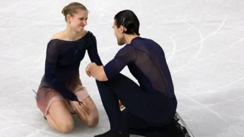 Alemania se queda el bronce en el patinaje artístico por parejas tras errores