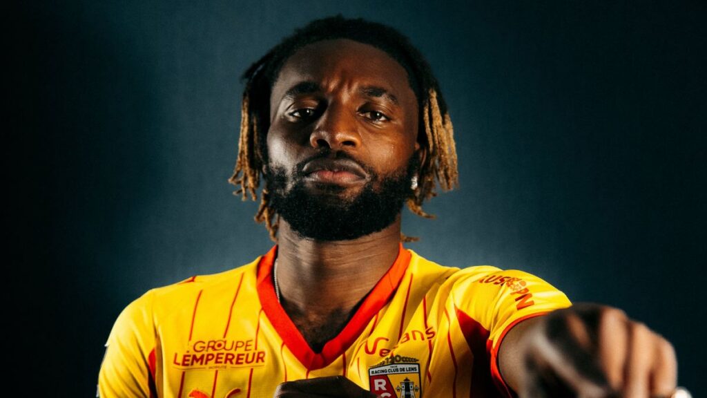 Allan Saint-Maximin recibe insultos racistas en su presentación con el Lens