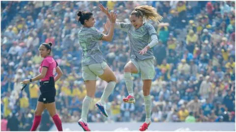 América golea a Pumas y se queda con el Clásico Capitalino de la Liga MX Femenil