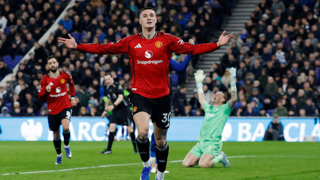 Benjamin Sesko celebra el gol. - Jason Cairnduff, Reuters.