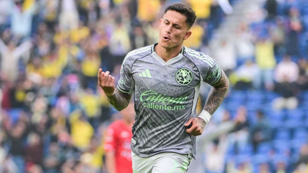 Brian Rodríguez pasa de irse a Rusia y seguirá en el América