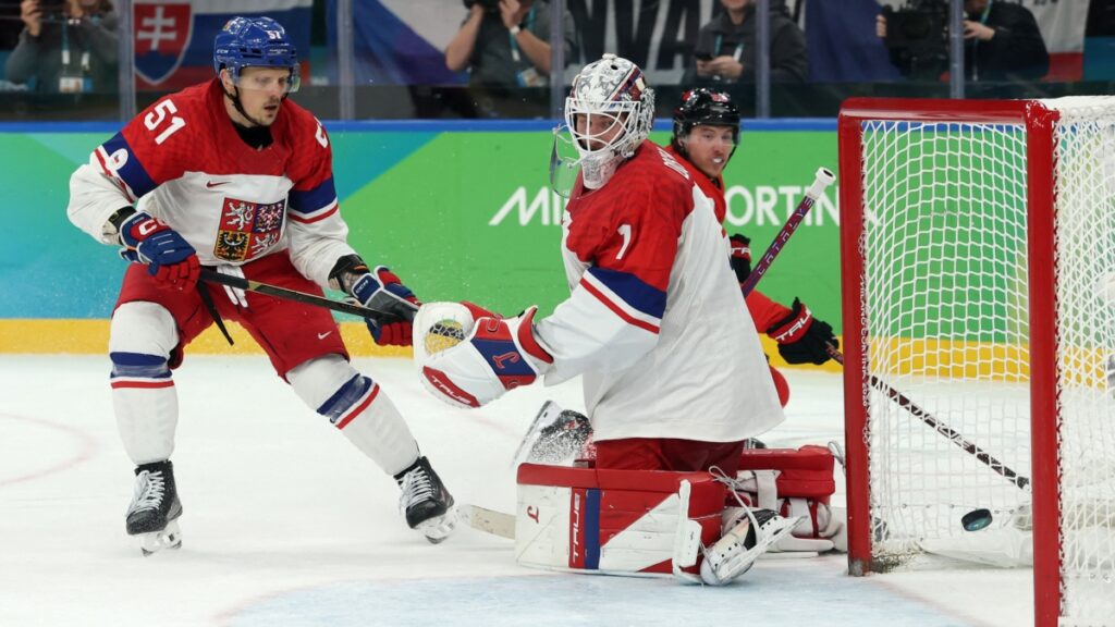 Canadá resiste, gana y conquista la semifinal en tiempo extra del hockey varonil