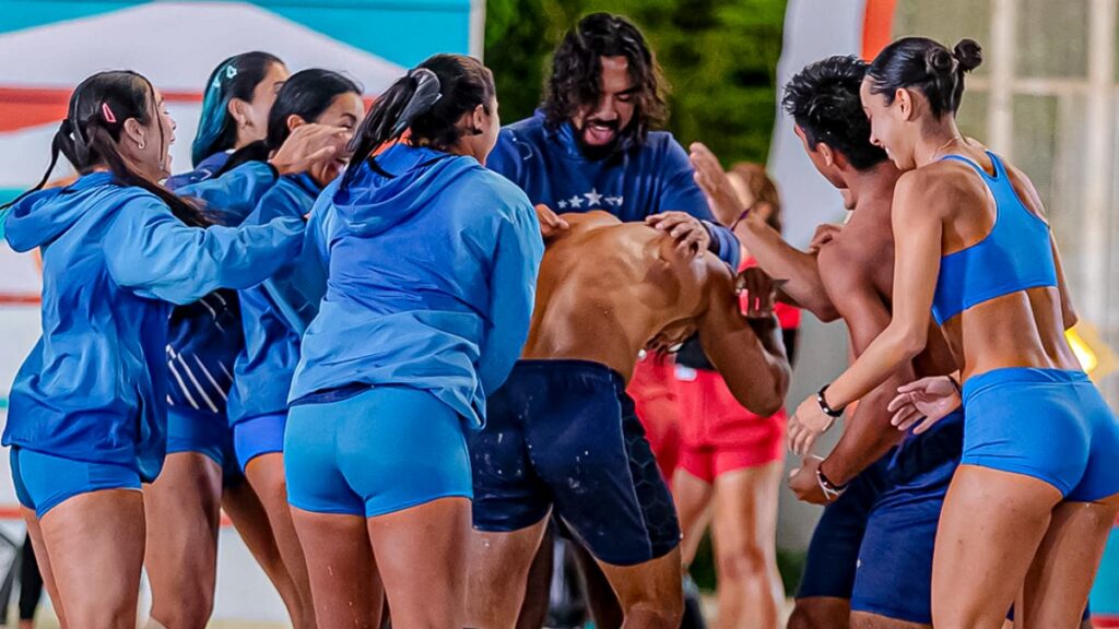El equipo Azul en festejo de victoria