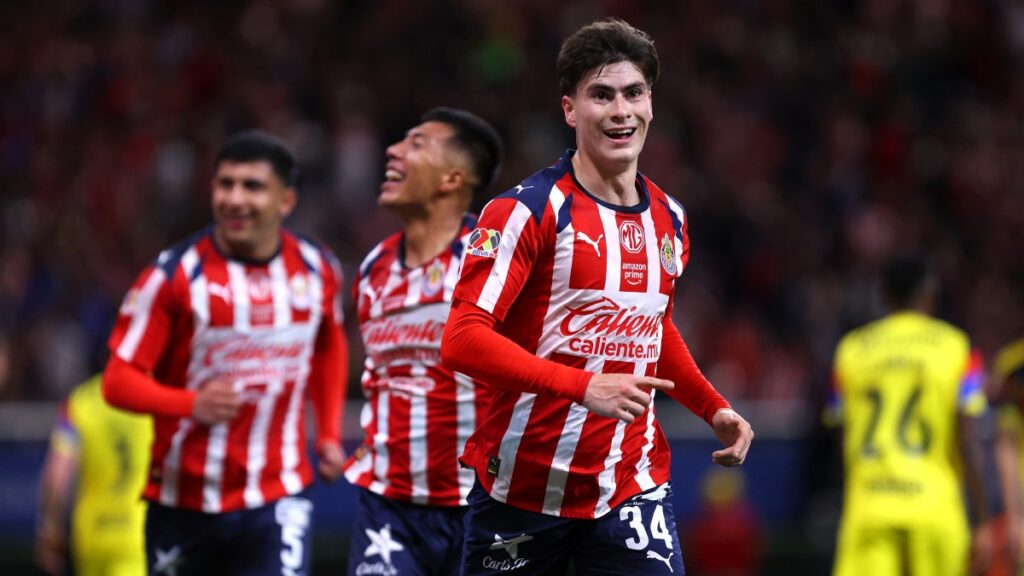 El Clásico Nacional es de las Chivas | Imago7