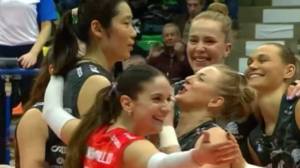 Conegliano vence en tres sets al Lodz