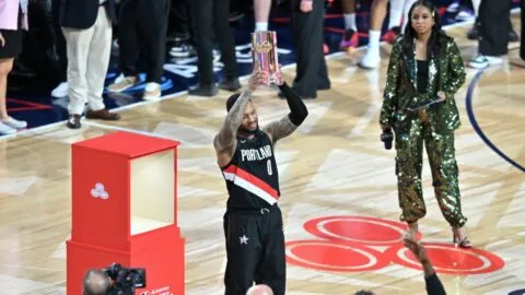 Damian Lillard hace historia al ganar su tercer título en el Concurso de Triples de la NBA 2026