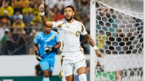 Hat-trick de Denis Bouanga comanda goleada del LAFC sobre el Real España