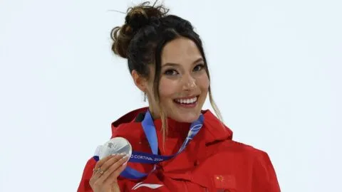 Eileen Gu defiende su legado olímpico con una firme respuesta: "Soy la más condecorada"