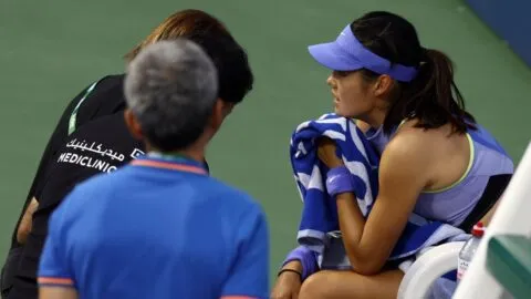 Emma Raducanu se toma un descanso forzado tras caer ante ANtonia Ruzic en Dubái