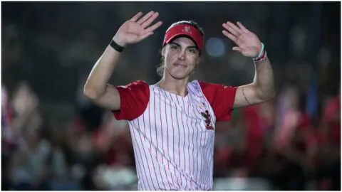 Erika Piancastelli se corona como la primera campeona del Home Run Derby con ¡62 cuadrangulares!