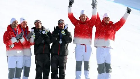 Highlights del esquí alpino en Milano Cortina 2026: resultados slalom combinado por equipos varonil