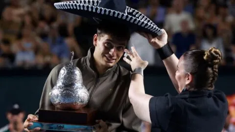 Flavio Cobolli domina a Frances Tiafoe para coronarse campeón del Abierto Mexicano de Tenis Telcel