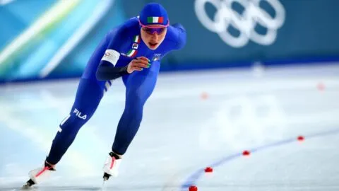 Francesca Lollobrigida hace historia en casa tras triunfar en los 5000m en patinaje de velocidad