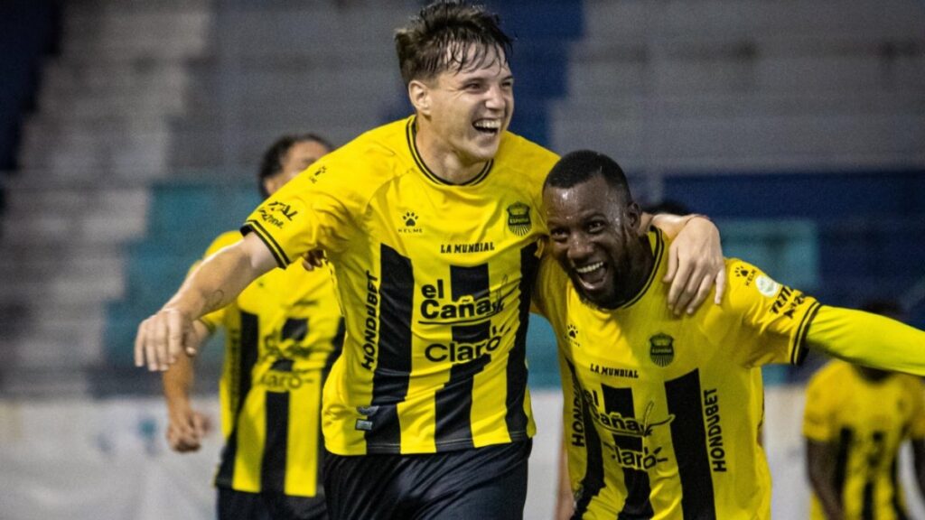 Jeaustin Campos tiene nuevos jugadores en el Real España | @rcdespana