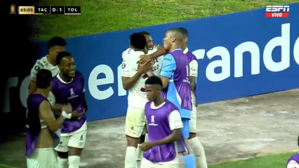 Jugadores de Deportes Tolima celebran un gol. - ESPN.