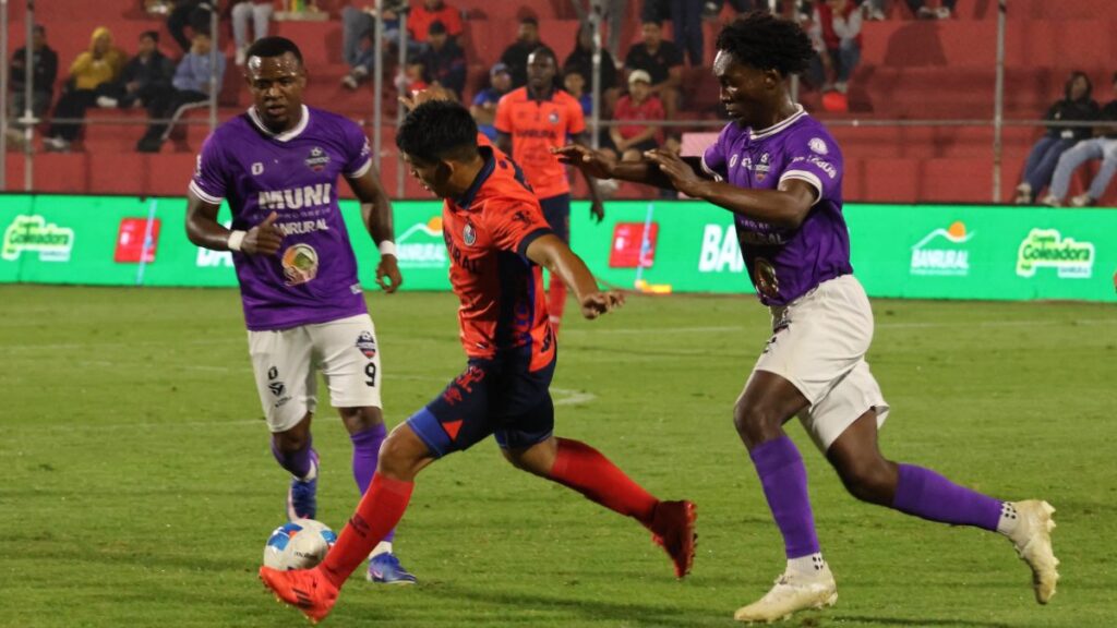 Municipal deja escapar la victoria en el final | @Rojos_Municipal