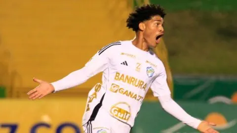 Comunicaciones respira mientras Fantasma Figueroa muestra su lado más polémico