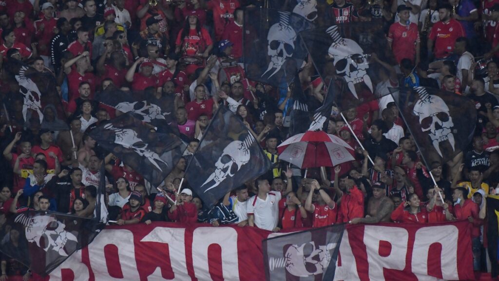 Hinchada del América de Cali protagoniza actos del violencia en Valledupar