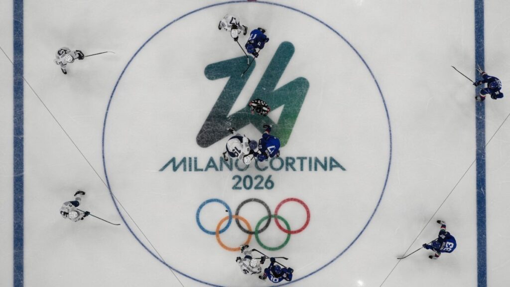 El partido de hockey femenil entre Finlandia y Canadá de los Juegos Olímpicos de Invierno Milano Cortina 2026, ha sido pospuesto debido a casos de norovirus en el equipo finlandés.