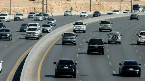 Hoy No Circula 27 de febrero 2026: ¿Qué carros no salen el viernes en CDMX y Edomex?