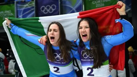 Italia hace historia en Milano Cortina 2026 al ganar el primer oro olímpico en dobles femenil de luge