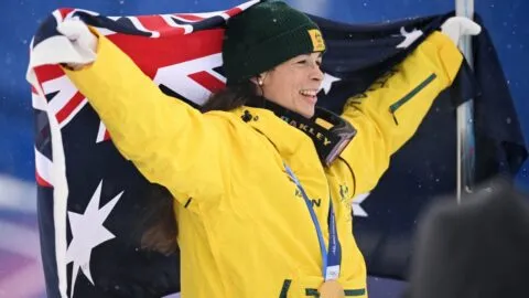 Jakara Anthony conquista el oro en el esquí freestyle moguls dobles femenil de Milano Cortina 2026