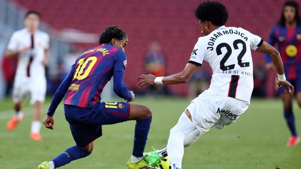 Johan Mojica fue titular en la goleada del FC Barcelona ante Mallorca