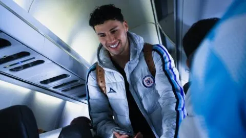 Jorge Sánchez se va de Cruz Azul; detalles lo separan del PAOK