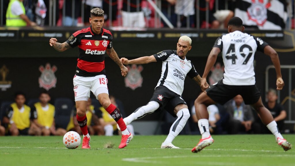 Jorge Carrascal fue expulsado en la final de la Supercopa de Brasil