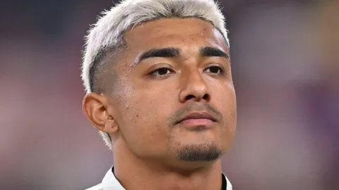 Julián Araujo, MVP en la victoria del Celtic contra Falkirk