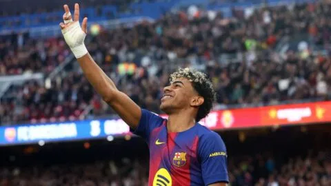 Lamine Yamal alcanza las 100 colaboraciones de gol con hat trick ante Villarreal