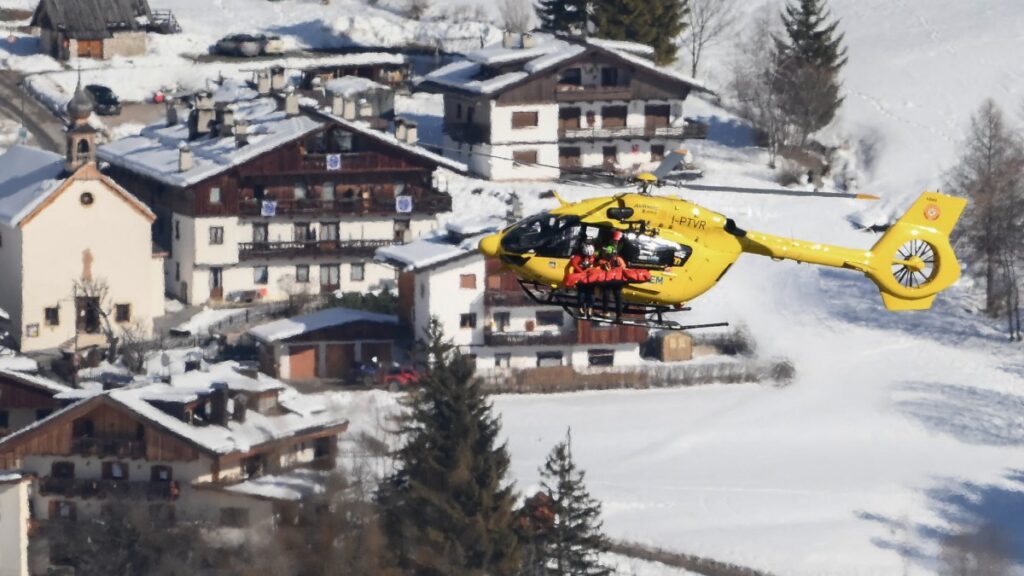 Atención médica a Lindsey Vonn. FRANCOIS-XAVIER MARIT / AFP